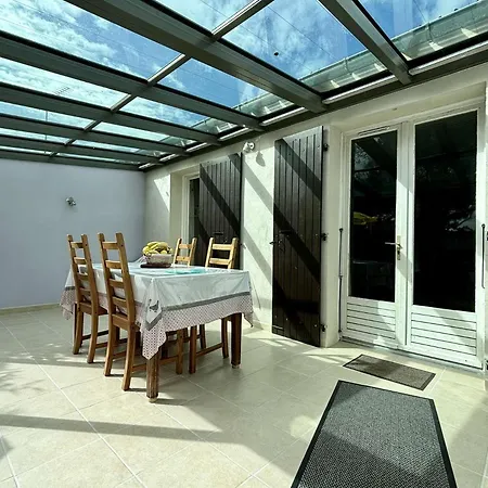 Maison A Deux Pas De La Aux Sables-vignier - Sgo000-102